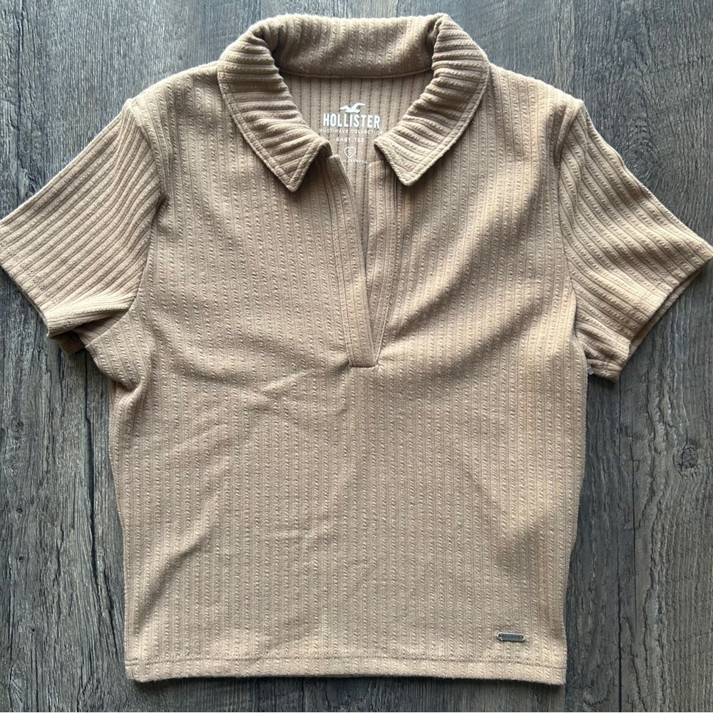 Hollister | Ribbed Throwback Retro Collared Polo Crop Top Small Tan Neutral